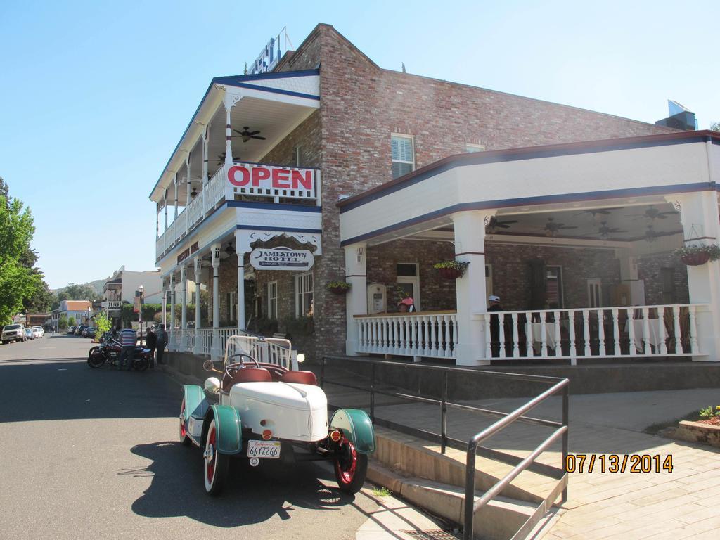 Jamestown Hotel Buitenkant foto