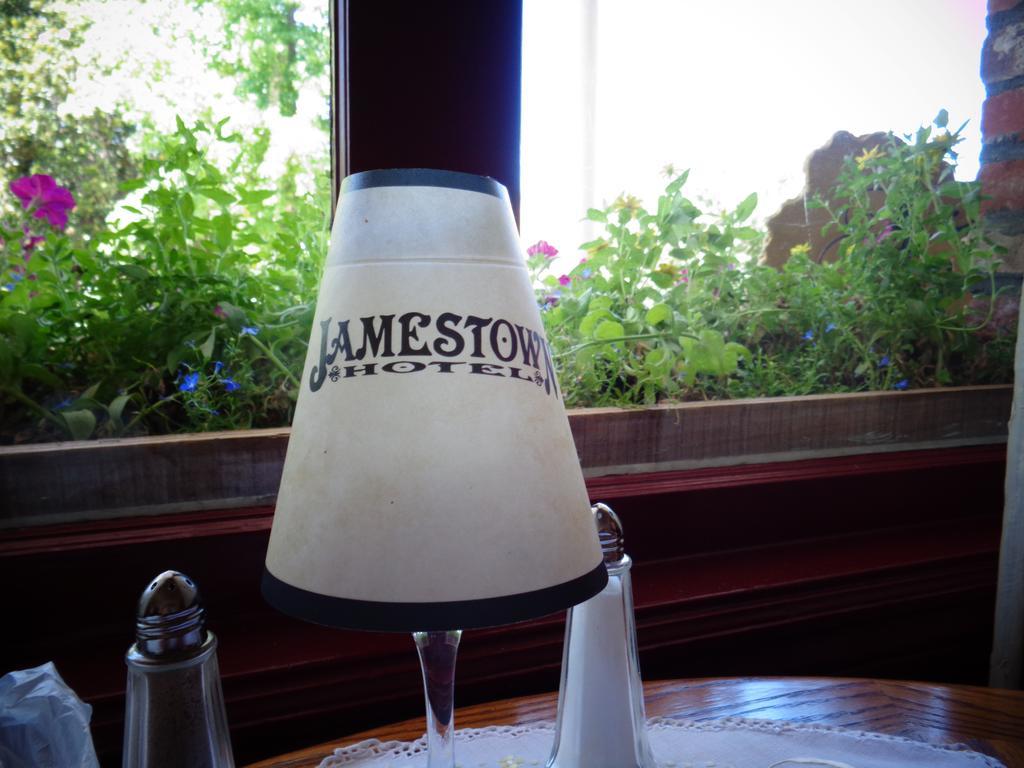Jamestown Hotel Buitenkant foto